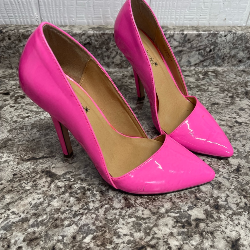 Shoe Dazzle Pink Stiletto Heels with Pointed Toe